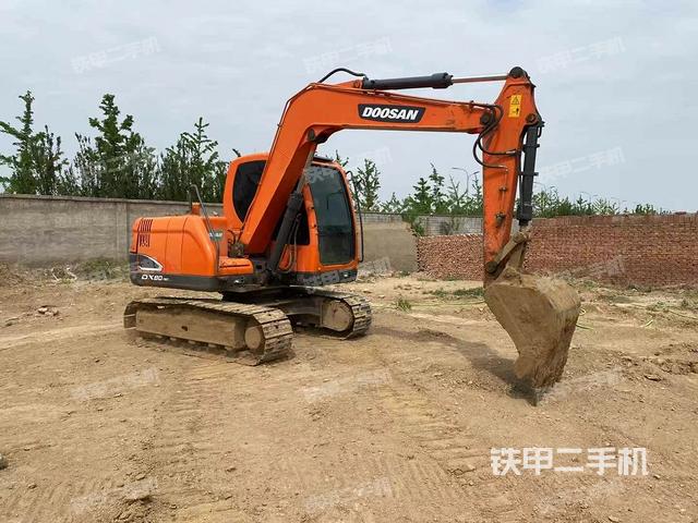 整機(jī)右后45°(整機(jī)外觀) 整機(jī)右后45°(整機(jī)外觀)