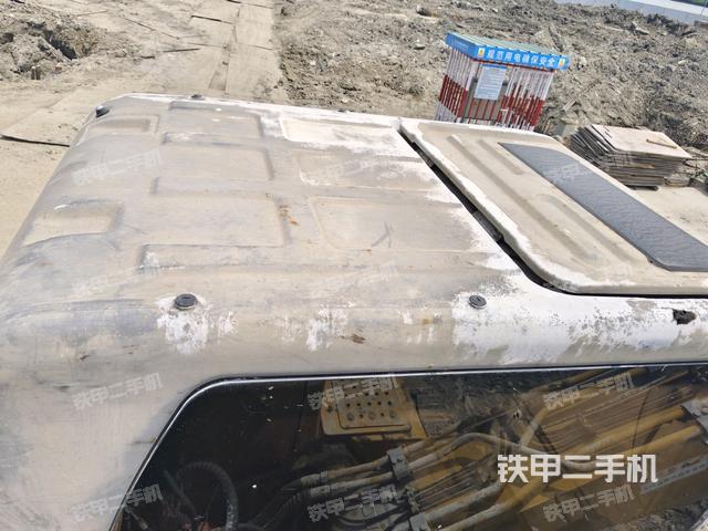 驾驶室顶部俯视(上车部件) 驾驶室顶部俯视(上车部件)