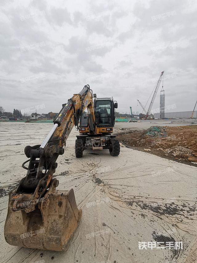 单侧履带整体（整机外观）