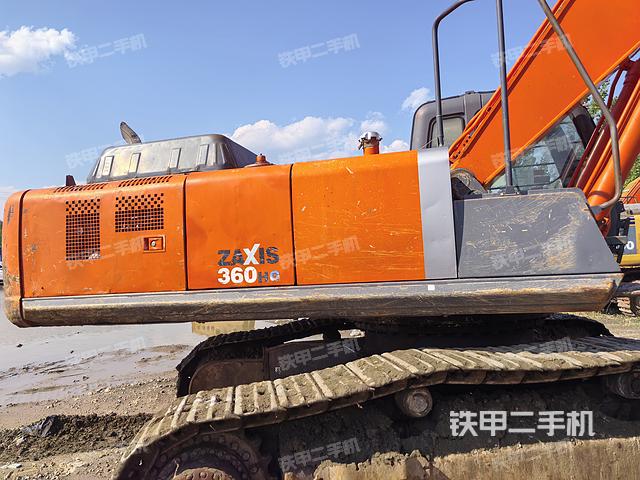 整機右后45°(整機外觀) 整機右后45°(整機外觀)