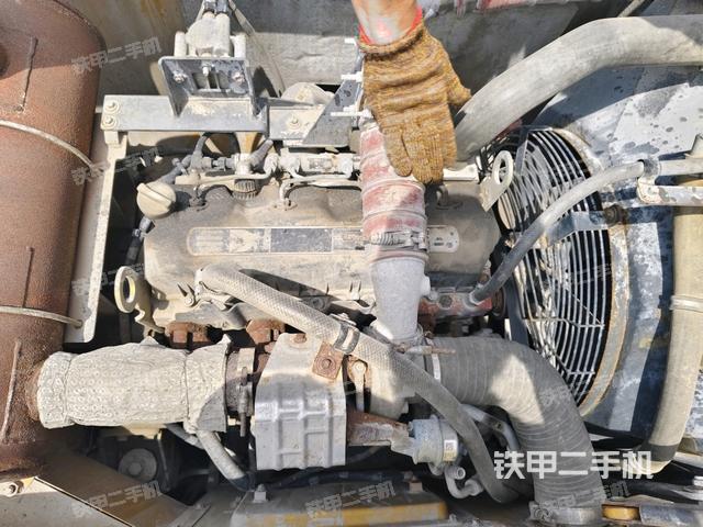 发动机室(上车部件) 发动机室(上车部件)