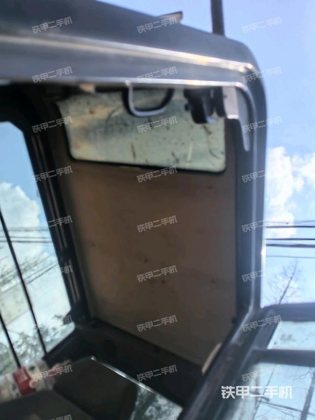 頂棚整體(駕駛室部分) 頂棚整體(駕駛室部分)