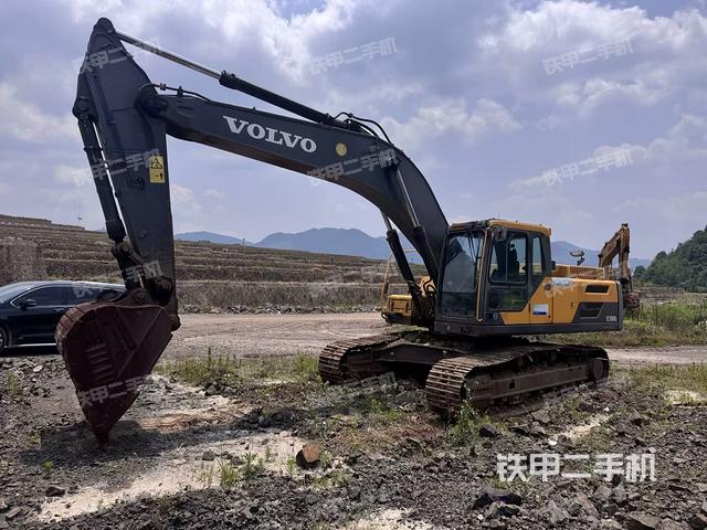 右前45(整機(jī)外觀) 右前45(整機(jī)外觀)