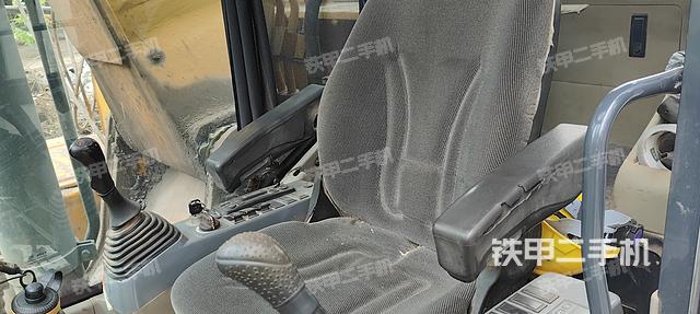 驾驶室整体（整机外观）