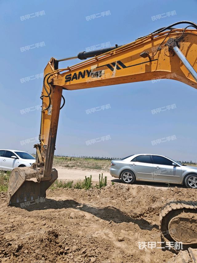 鏟斗45度(工作和回轉(zhuǎn)裝置) 鏟斗45度(工作和回轉(zhuǎn)裝置)