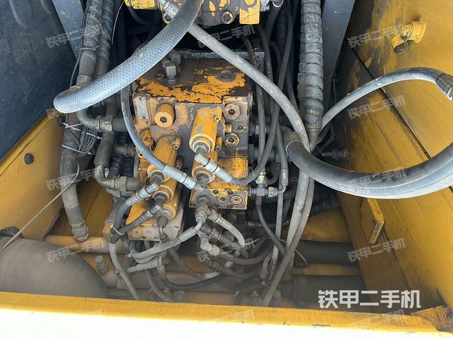 發(fā)動機整體俯視(整機外觀) 發(fā)動機整體俯視(整機外觀)