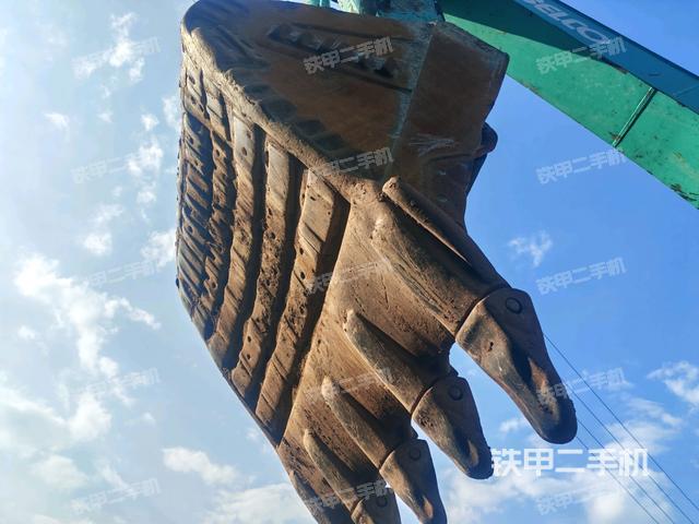 大臂油缸整體?豎拍(工作和回轉裝置) 大臂油缸整體?豎拍(工作和回轉裝置)