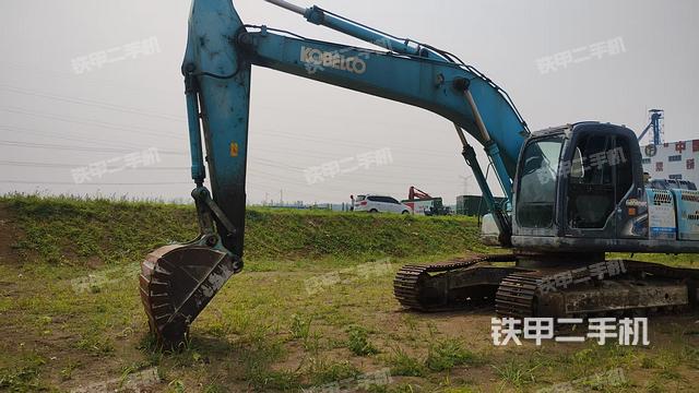 神鋼SK210LC-8挖掘機