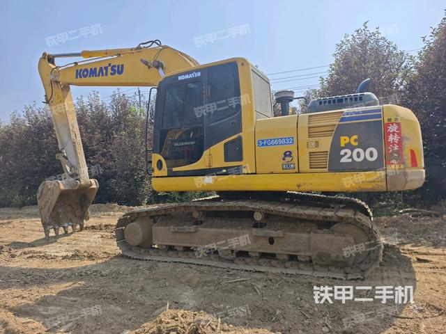 小松PC200-8M0挖掘機(jī)