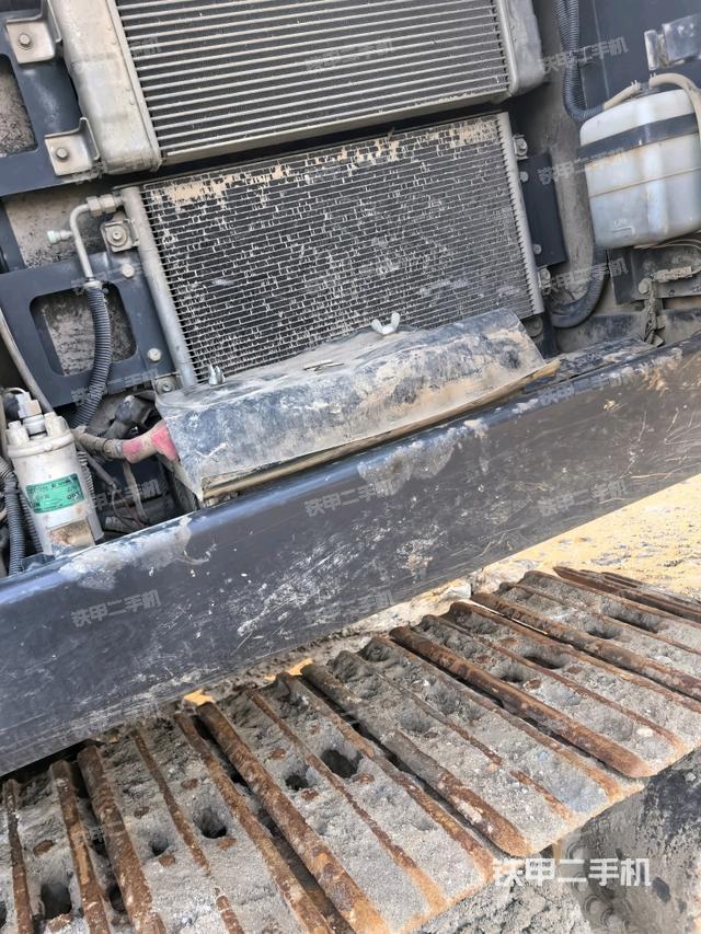 電瓶（大件艙室）