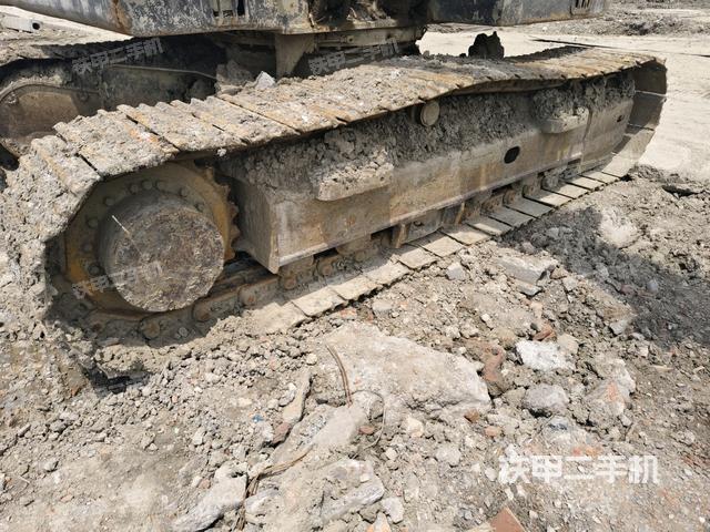 左侧履带整体 (行走机构) 左侧履带整体 (行走机构)