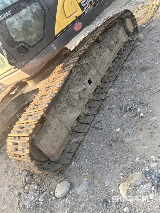 左側(cè)履帶整體?（行走機(jī)構(gòu)）