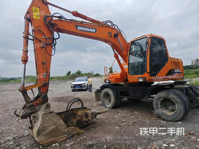 斗山DH150W-7挖掘機(jī)