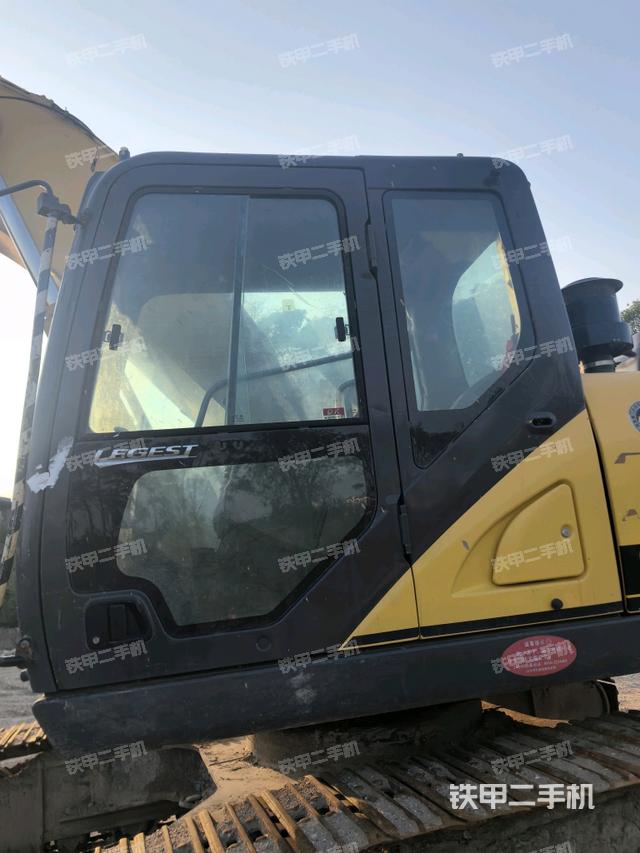 駕駛室正側(cè)（駕駛室部分）