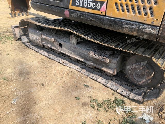 左側(cè)履帶整體?(行走機(jī)構(gòu)) 左側(cè)履帶整體?(行走機(jī)構(gòu))