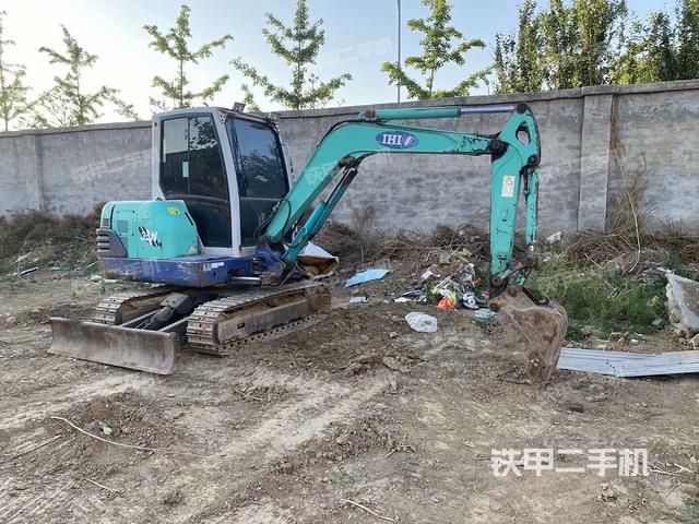 整機(jī)右后45°(整機(jī)外觀) 整機(jī)右后45°(整機(jī)外觀)
