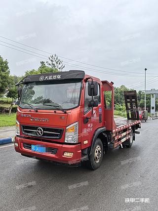 大运汽车4X2平板运输车实拍图片