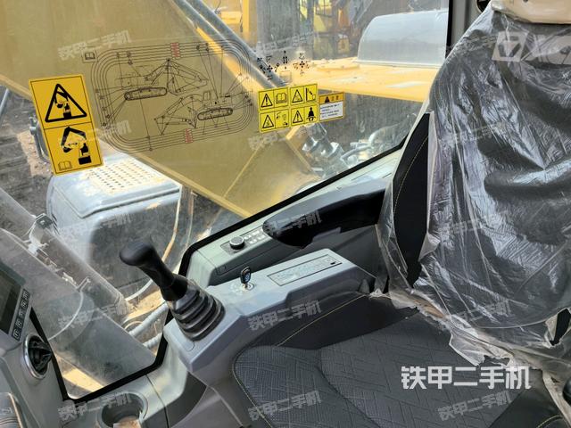 后窗玻璃角標(biāo)(駕駛室部分) 后窗玻璃角標(biāo)(駕駛室部分)