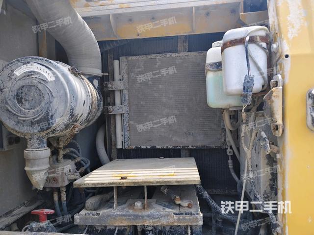 散热器正面(大件舱室) 散热器正面(大件舱室)