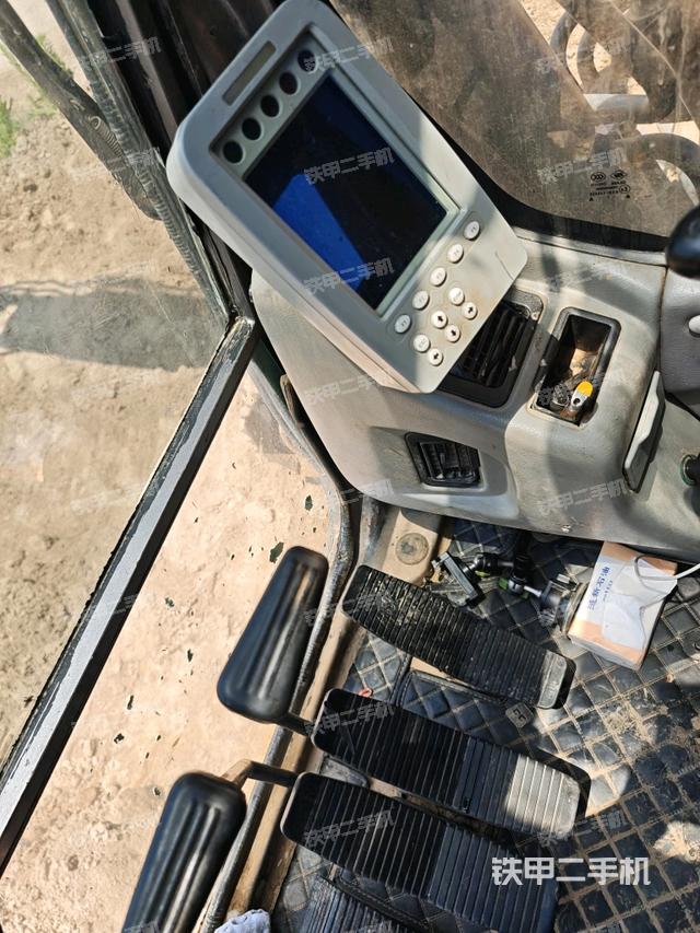 座椅后部(駕駛室部分) 座椅后部(駕駛室部分)