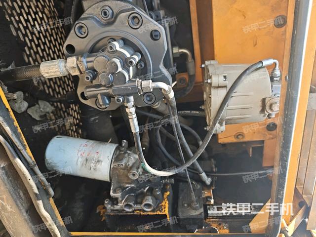 散熱器正面(大件艙室) 散熱器正面(大件艙室)