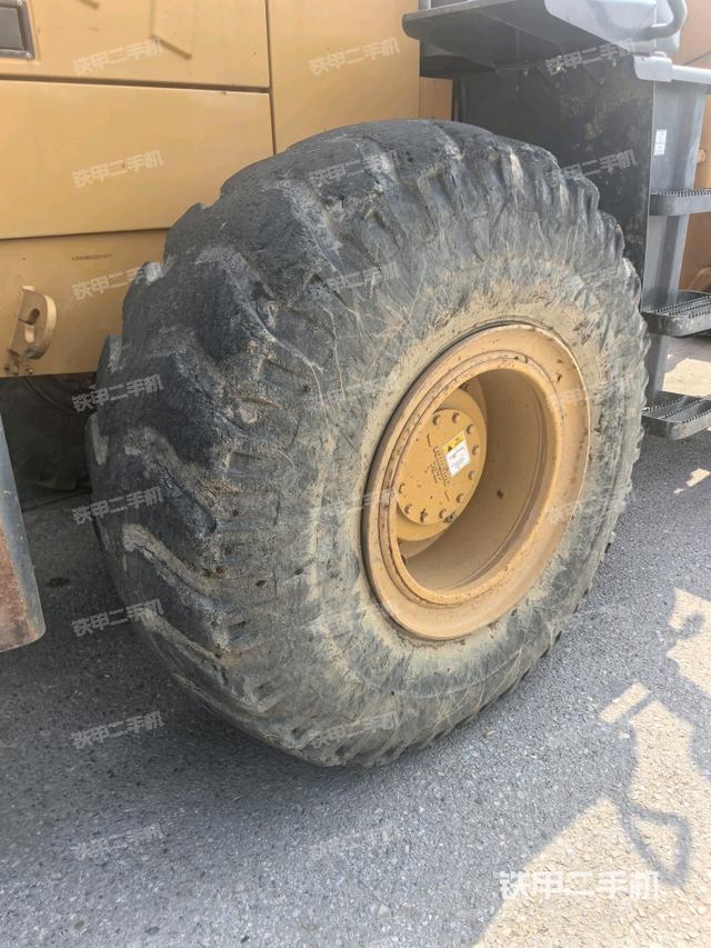 右后輪(行走機(jī)構(gòu)) 右后輪(行走機(jī)構(gòu))