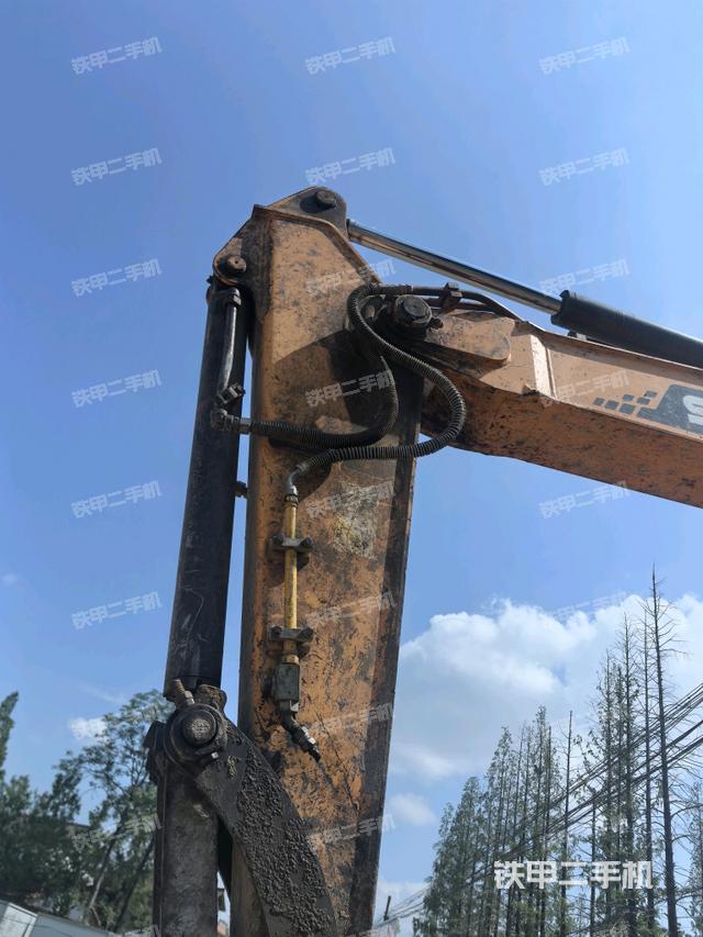 小臂整體左后(工作和回轉(zhuǎn)裝置) 小臂整體左后(工作和回轉(zhuǎn)裝置)