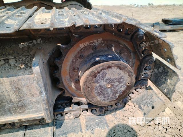 右驅動輪（行走機構）