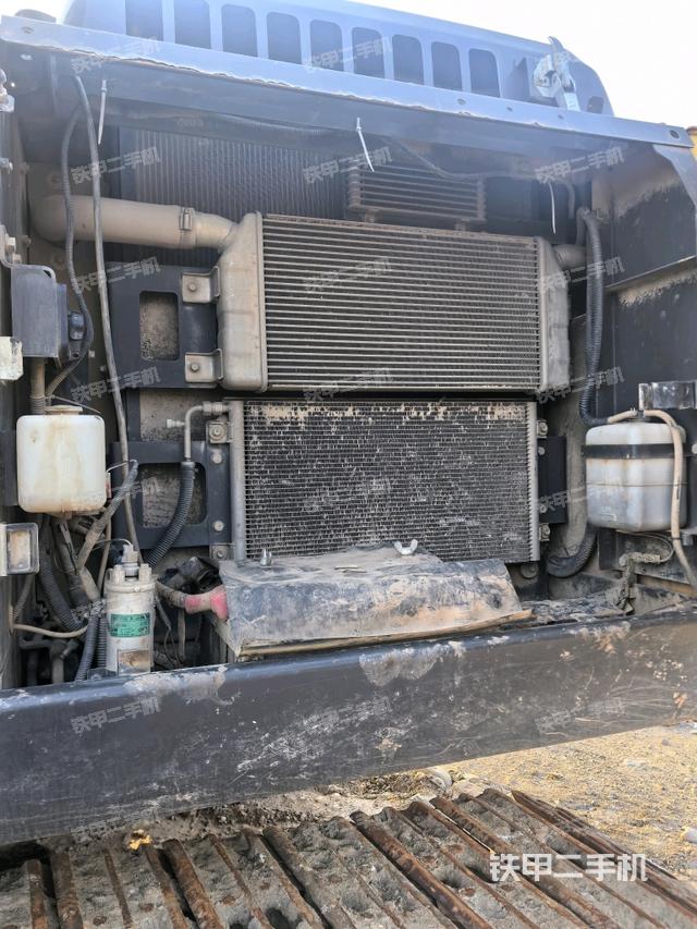 散熱器正面（大件艙室）