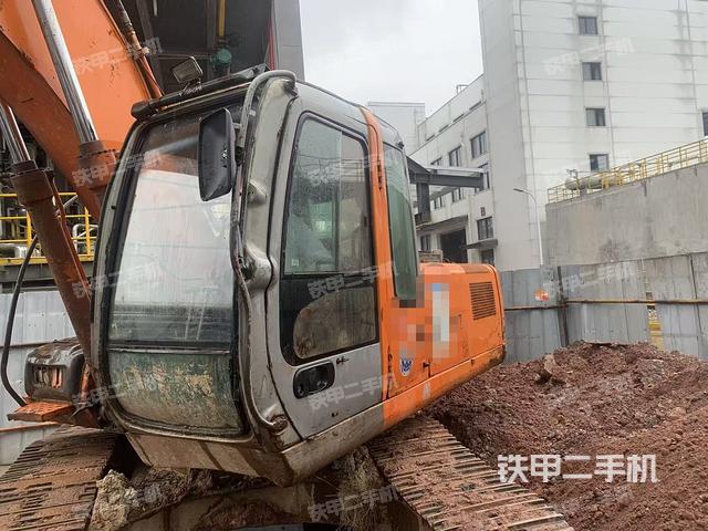 日立ZX200挖掘機