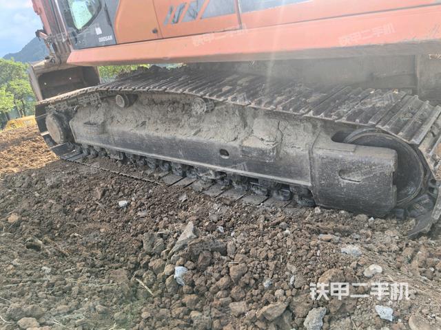 右導向輪(行走機構) 右導向輪(行走機構)