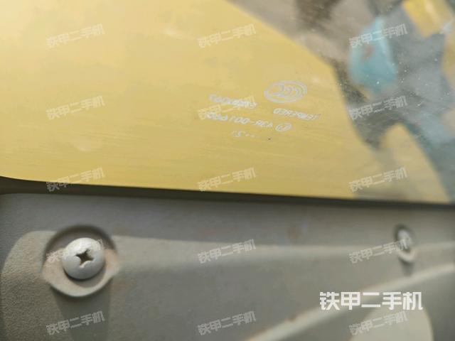 后窗玻璃角標(biāo)(駕駛室部分) 后窗玻璃角標(biāo)(駕駛室部分)