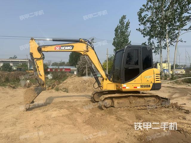 徐工XE60DA挖掘機(jī)