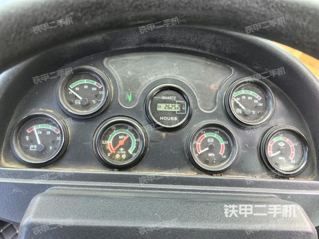 仪表盘（驾驶室部分）