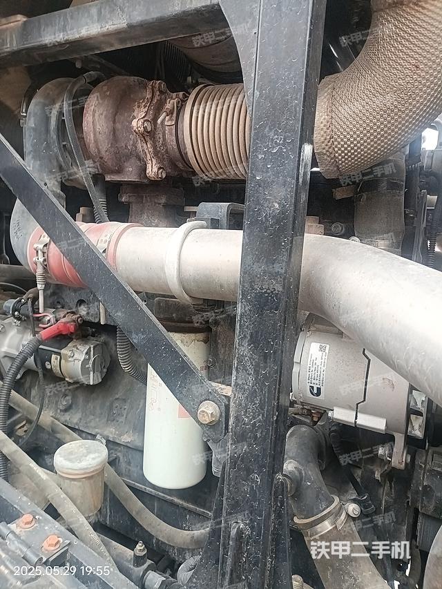 駕駛室工作臺(整機外觀及大件) 駕駛室工作臺(整機外觀及大件)