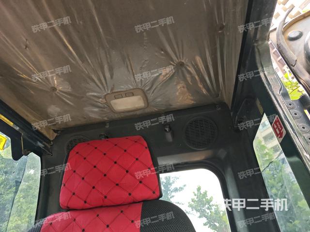 座椅后部(駕駛室部分) 座椅后部(駕駛室部分)
