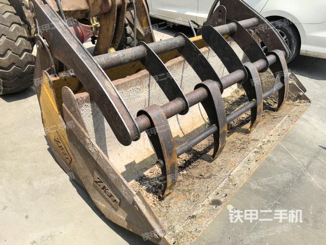 鏟斗前45°(工作裝置) 鏟斗前45°(工作裝置)