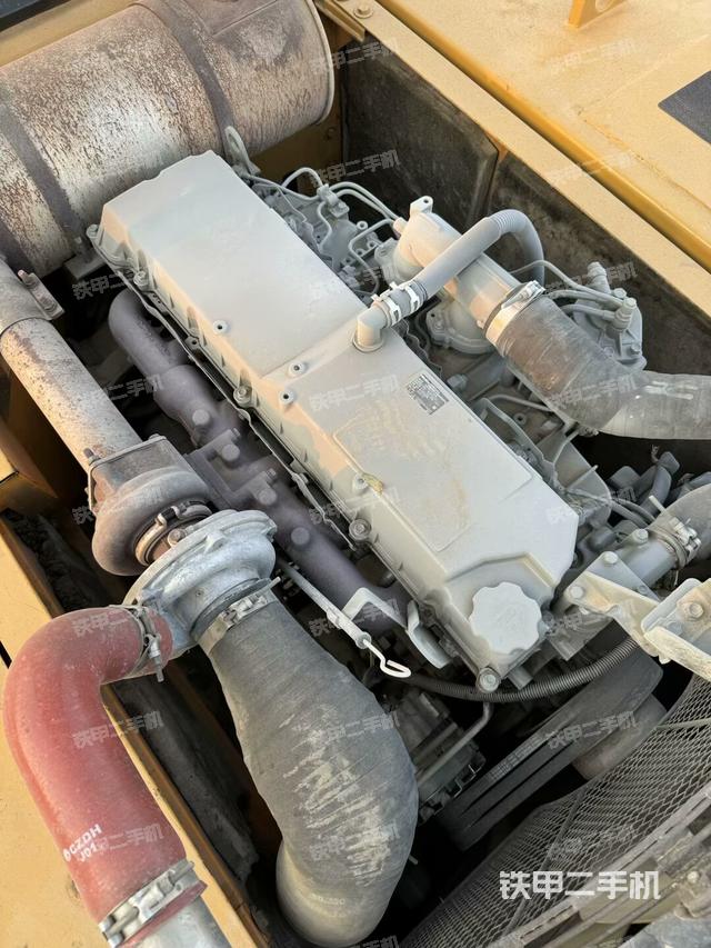發(fā)動(dòng)機(jī)整體俯視(整機(jī)外觀) 發(fā)動(dòng)機(jī)整體俯視(整機(jī)外觀)