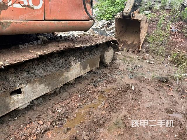 右侧行走马达盖板（行走机构）