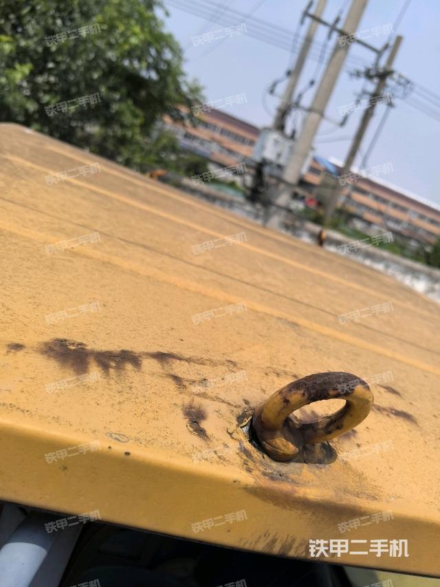 駕駛室頂部 外(駕駛室部分) 駕駛室頂部 外(駕駛室部分)