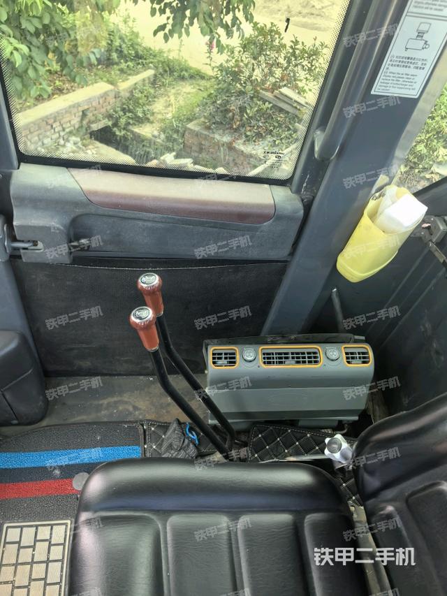 前挡风玻璃标 （驾驶室部分）