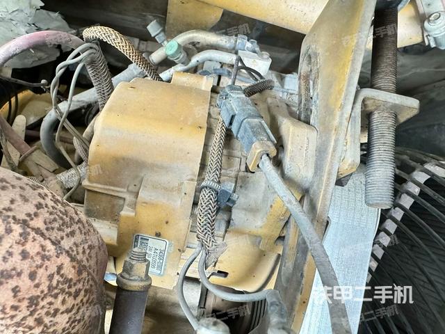 氣門室蓋螺絲特寫(上車部件) 氣門室蓋螺絲特寫(上車部件)