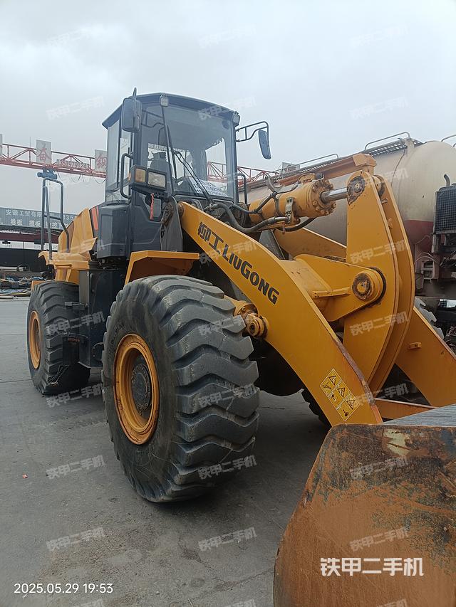 駕駛室操作臺(整機外觀及大件) 駕駛室操作臺(整機外觀及大件)