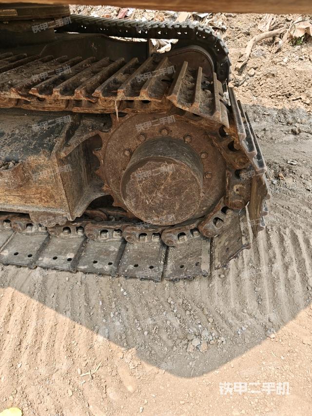 右導(dǎo)向輪（行走機(jī)構(gòu)）