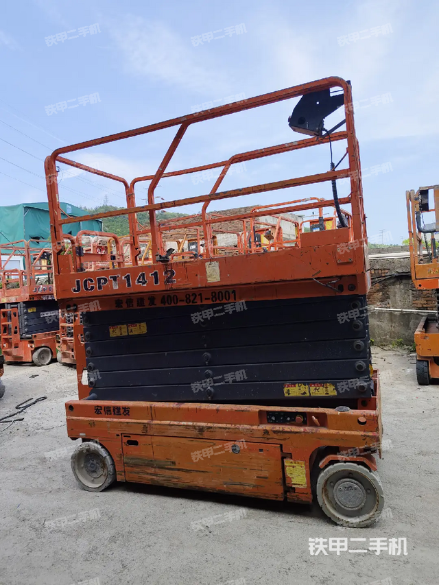 整機左側(cè)(設備外觀及核心部件) 整機左側(cè)(設備外觀及核心部件)