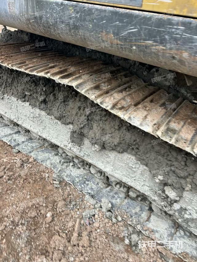 左侧履带整体 (行走机构) 左侧履带整体 (行走机构)