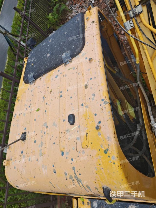 駕駛室頂部俯視(上車(chē)部件) 駕駛室頂部俯視(上車(chē)部件)