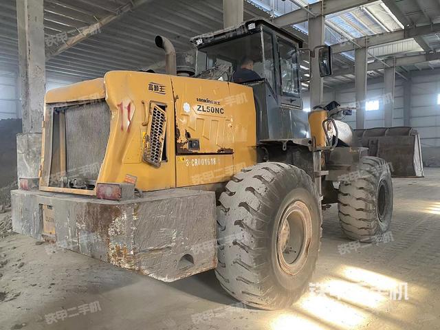 工作裝置整體(整機(jī)外觀及大件) 工作裝置整體(整機(jī)外觀及大件)