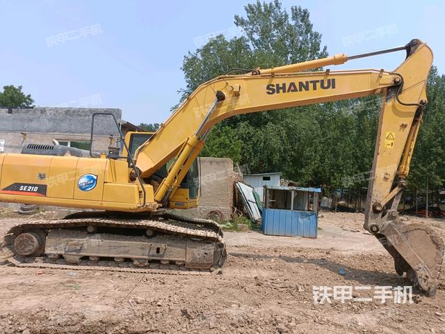 右前45(整機(jī)外觀) 右前45(整機(jī)外觀)