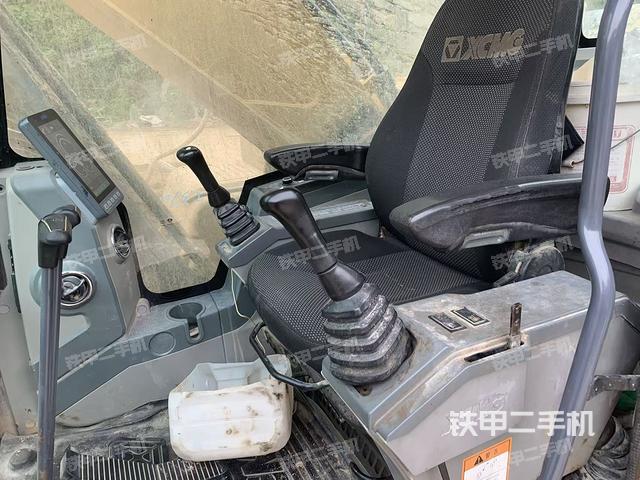 駕駛室整體(整機(jī)外觀) 駕駛室整體(整機(jī)外觀)